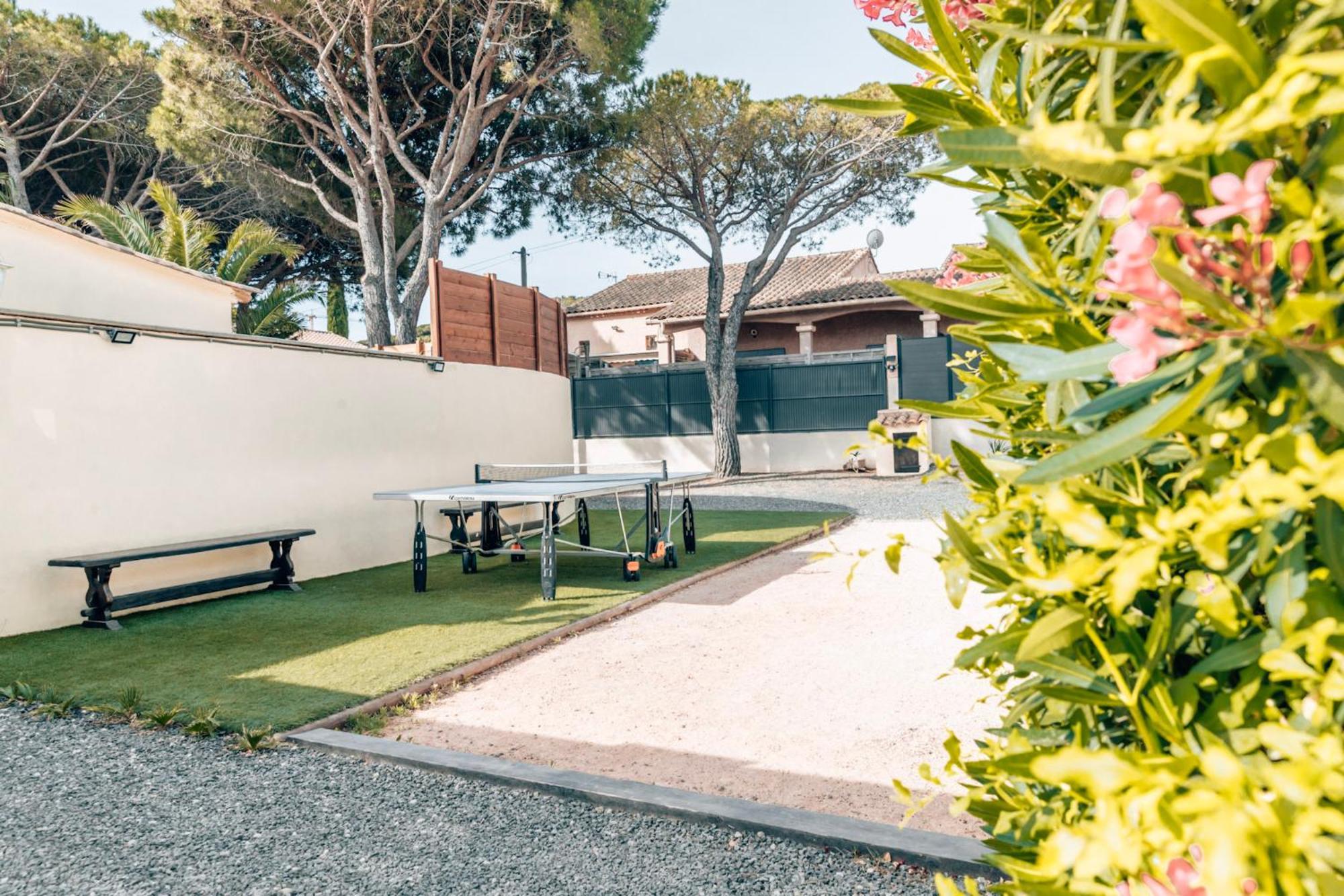 Reve D'Azur, Mazet En Bord De Mer, Parking, Piscine Partagee, Terrasse Bbq & Draps Inclus La Nartelle, 1 Salon, 1 Chambre, 1 Cuisine , 1 Sdb Sainte-Maxime Exterior foto