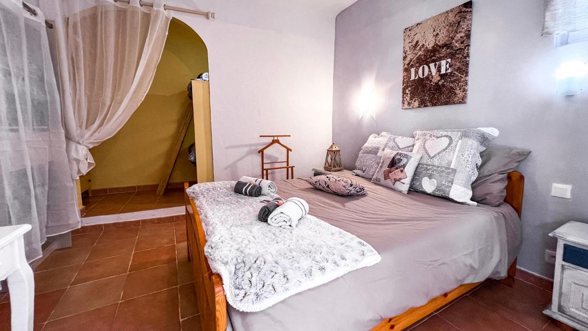 Reve D'Azur, Mazet En Bord De Mer, Parking, Piscine Partagee, Terrasse Bbq & Draps Inclus La Nartelle, 1 Salon, 1 Chambre, 1 Cuisine , 1 Sdb Sainte-Maxime Exterior foto