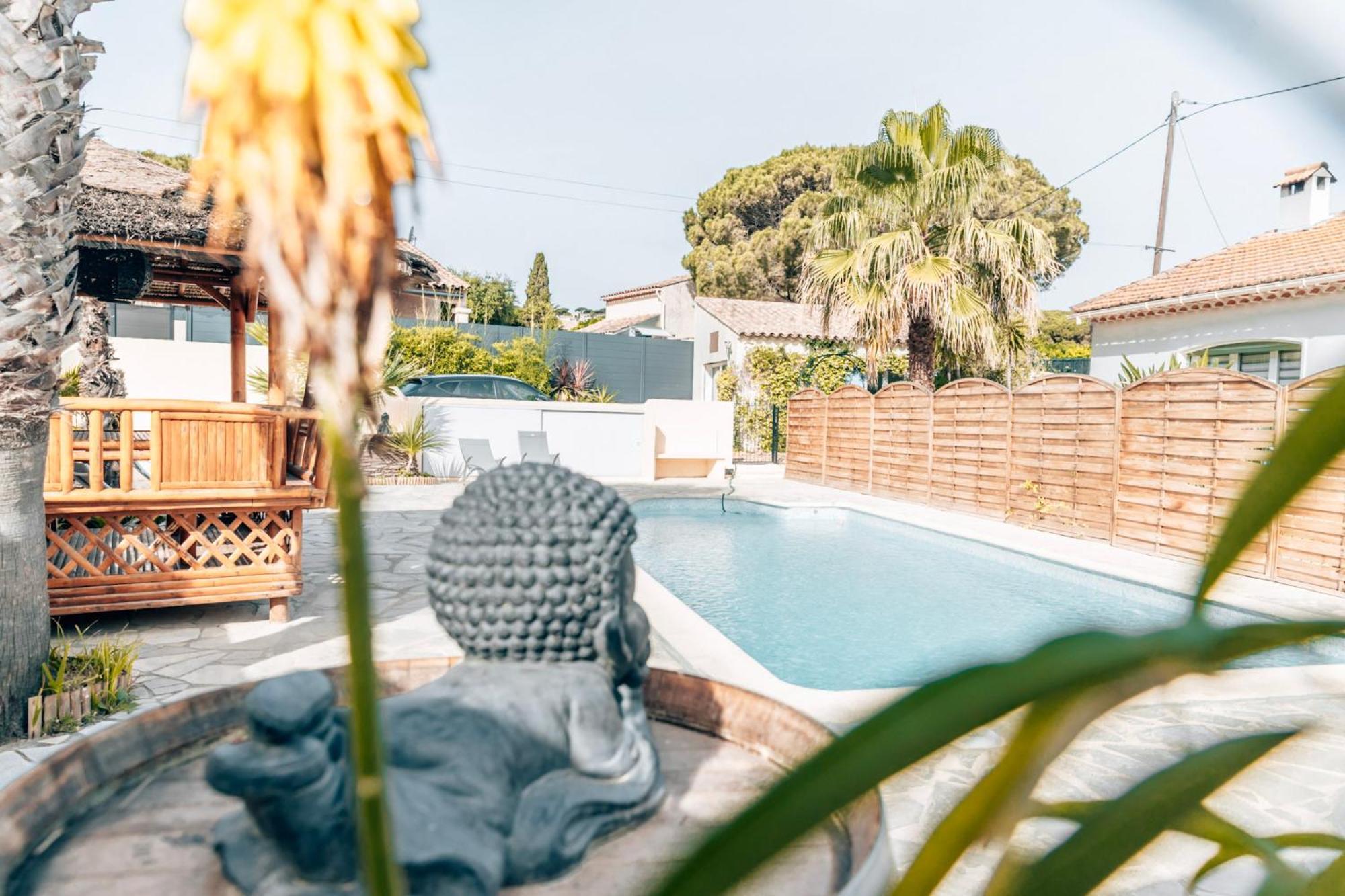 Reve D'Azur, Mazet En Bord De Mer, Parking, Piscine Partagee, Terrasse Bbq & Draps Inclus La Nartelle, 1 Salon, 1 Chambre, 1 Cuisine , 1 Sdb Sainte-Maxime Exterior foto